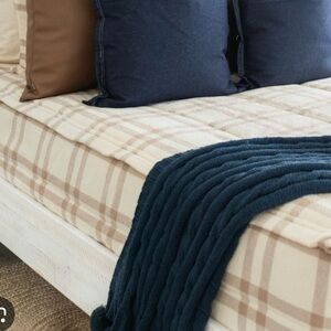 Beddy’s Twin Minky Hamilton Bedding